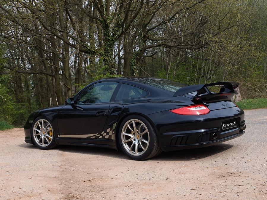  Porsche 911 GT2 by McChip-DKR 2011 года  (фото 3 из 6)